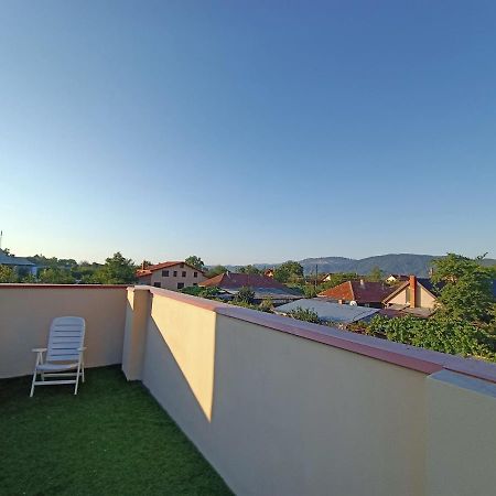 Pensiunea Byblos Пьятра-Нямц Экстерьер фото